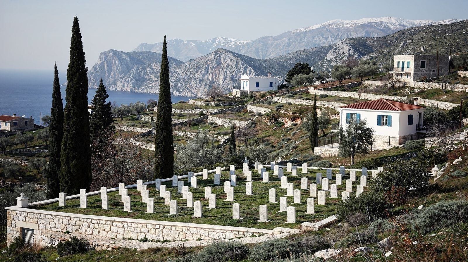 Cretan Resistance and the War Cemeteries of Chania