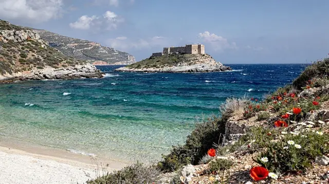 Imeri Gramvousa: A Venetian Fortress on a Desert Islet
